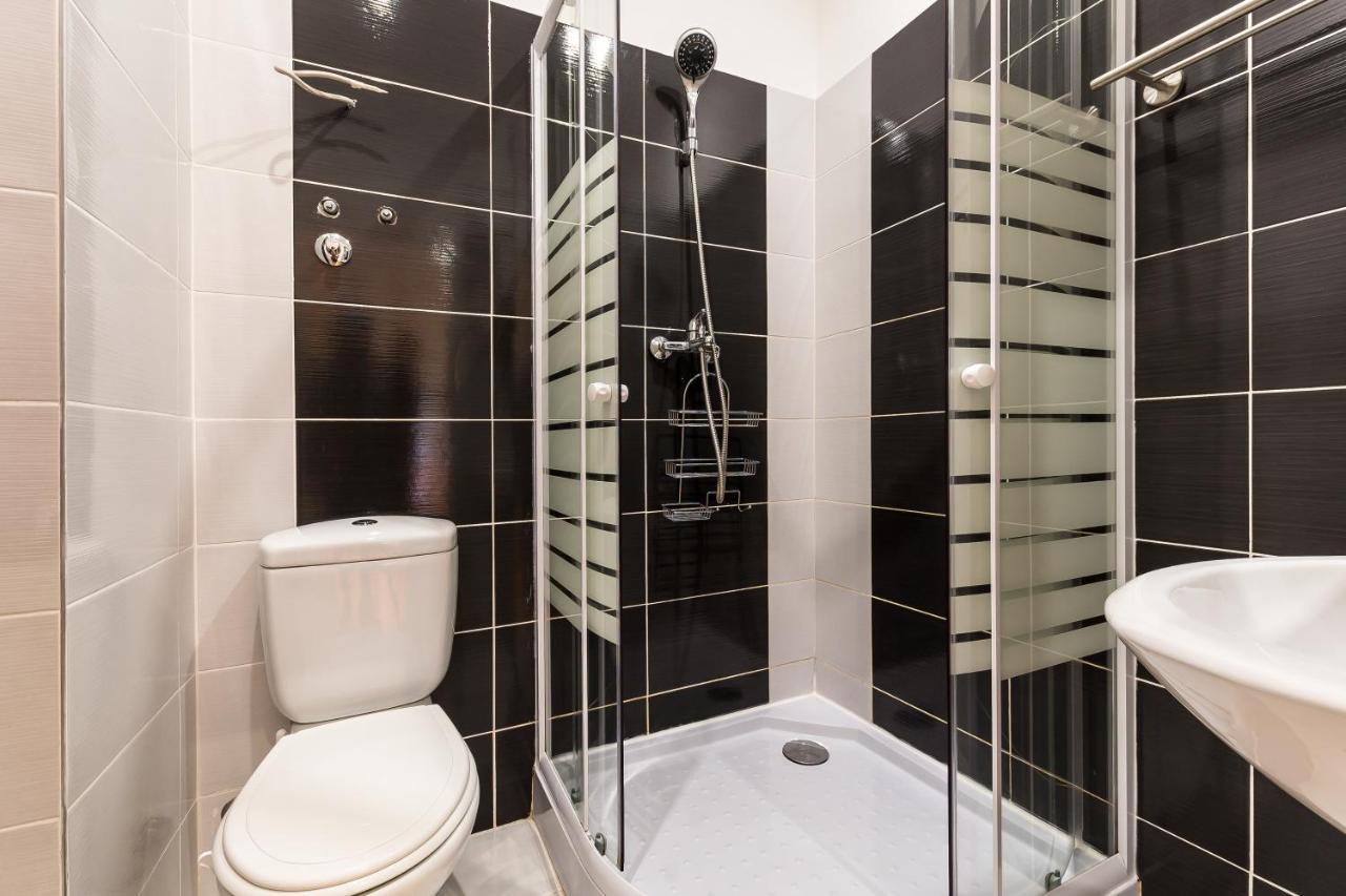 Guest House Slatki Snovi คนิน ภายนอก รูปภาพ
