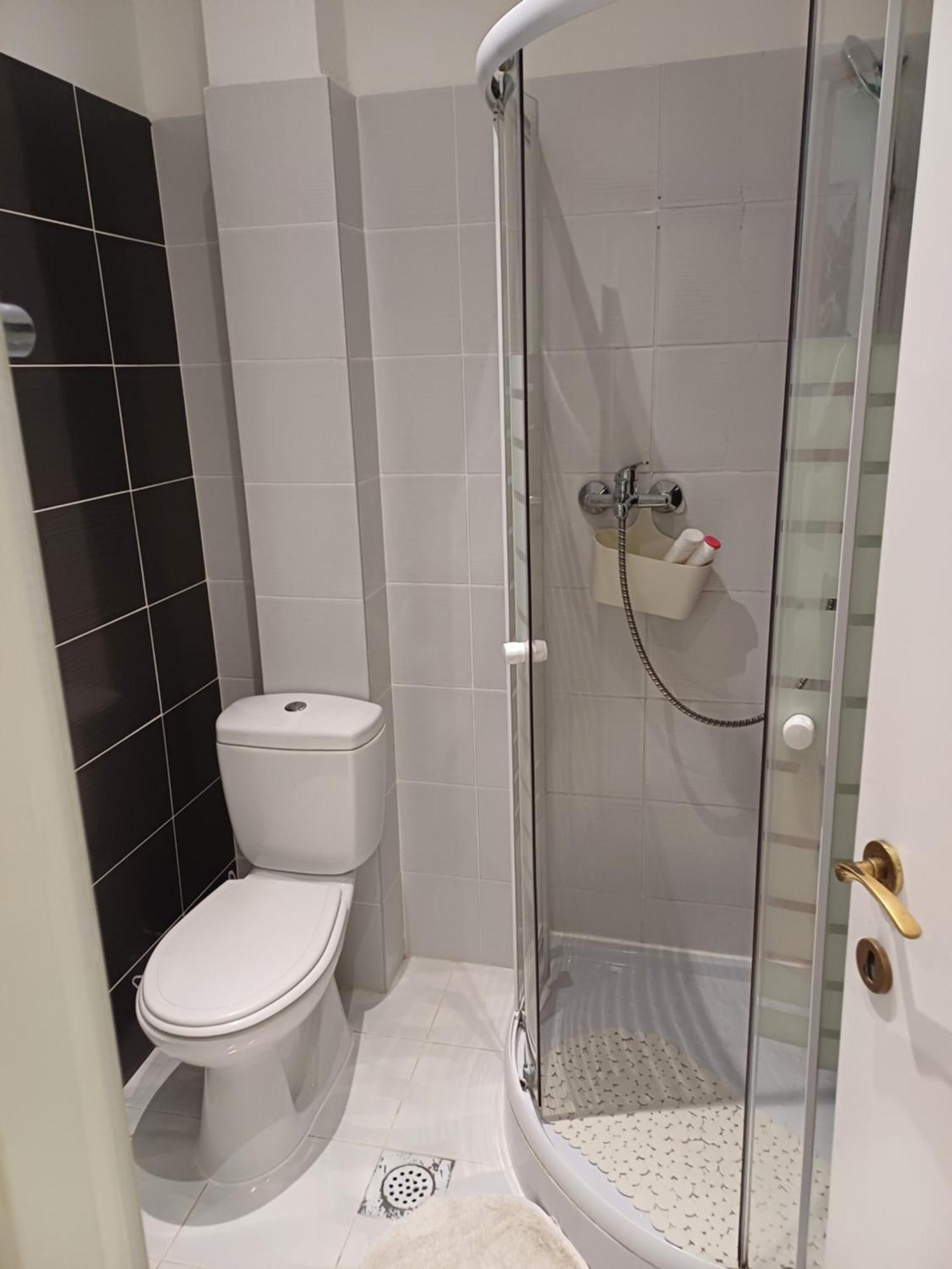 Guest House Slatki Snovi คนิน ภายนอก รูปภาพ